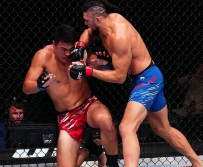 johnny-walker-pulverise-zhang-mingyang-ufc-shanghai