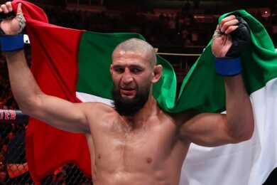 khamzat-chimaev-vise-par-reinier-de-ridder-ufc