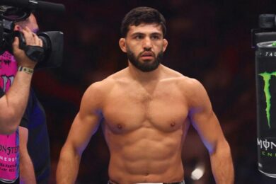 Arman-Tsarukyan-UFC-Qatar-Hooker
