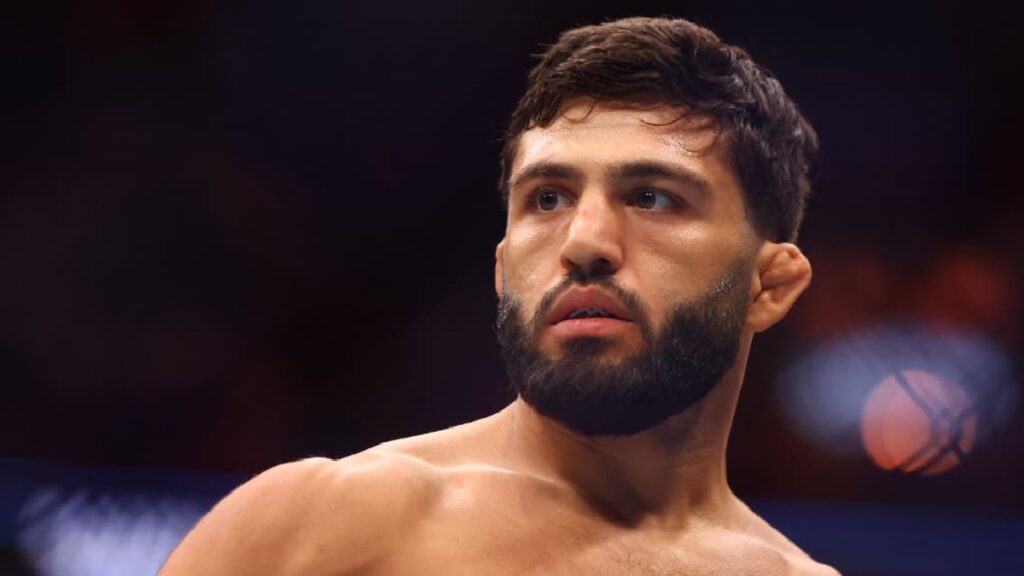 Arman Tsarukyan annonce le combattant que l'UFC veut lui imposer