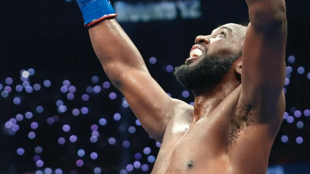 Canelo Alvarez vs Terence Crawford entre dans l'histoire avec des chiffres records