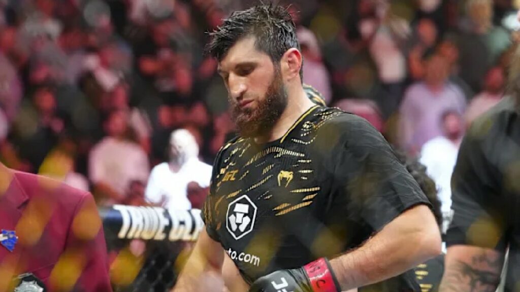 Ankalaev réagit à sa défaite sur Pereira