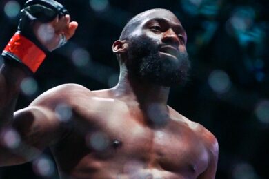 Cédric-Doumbé-réaction-blessure-baki-mma-ares