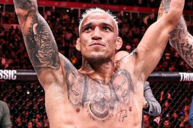 Charles-Oliveira-émotion-victoire-ufc-Rio