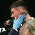 Dustin Poirier réagit au eye poke sur Tom Aspinall : "J’ai deja fait des combats…" Poirier réagit au eye poke sur Tom Aspinall
