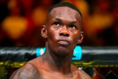 la-réaction-israel-adesanya-victoire-alex-pereira-ufc-320-mma