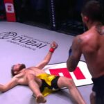 Sergio Pettis atomise Magomed Magomedov d'un coup de coude fulgurant sous les yeux de Khabib Sergio Pettis renverse Magomedov d’un coup de coude fulgurant sous les yeux de Khabib
