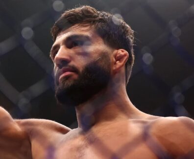 Arman-Tsarukyan-danger-Dan-Hooker-risques-titre-poids-légers-mma