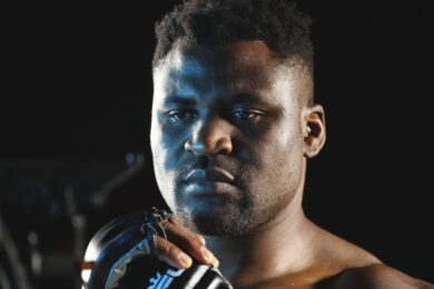 Daniel-Cormier-réaction-altercation-rancis-Ngannou-Jake-Paul-boxe-anglaise