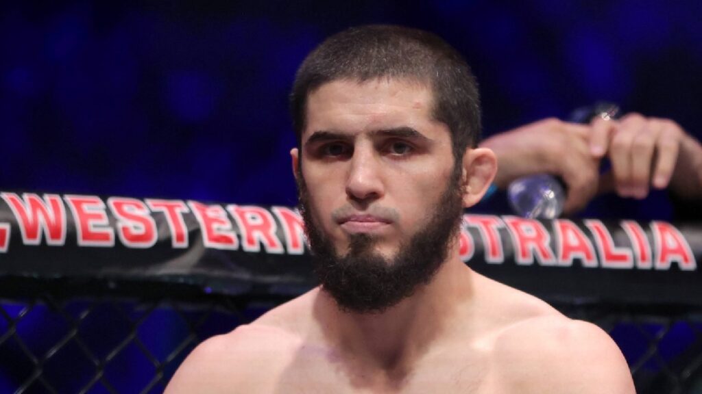 Islam compare Topuria et McGregor