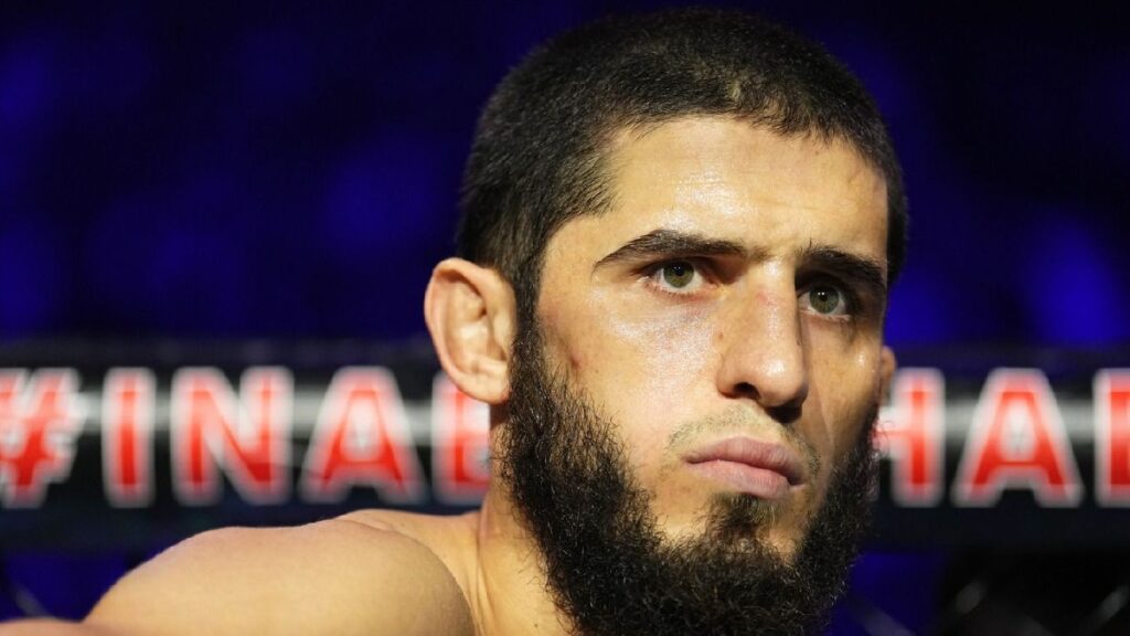 Islam Makhachev réagit à la victoire de Arman Tsarukyan