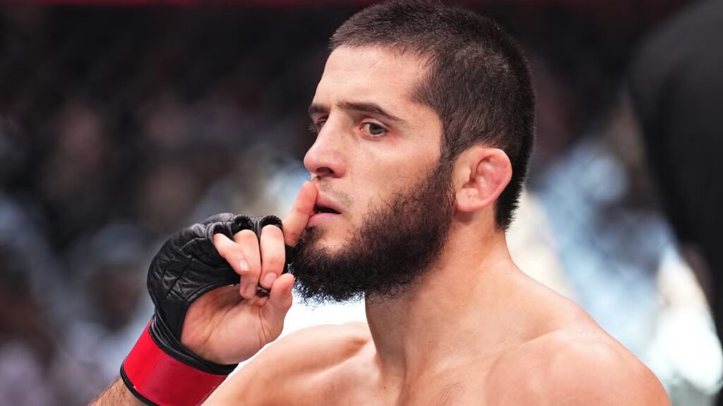 La transformation physique d'Islam Makhachev pour la catégorie des welters