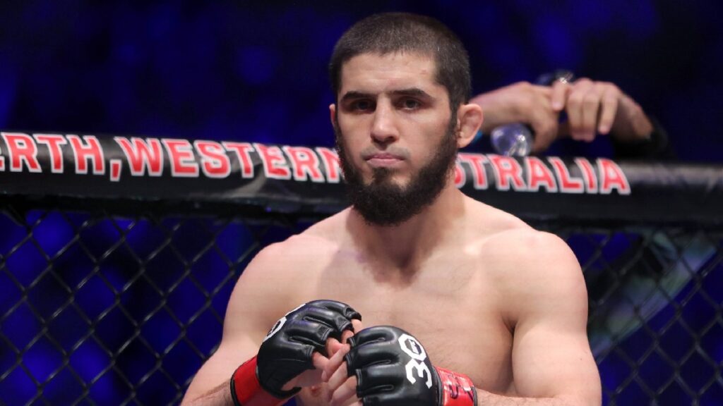 Della Maddalena révèle son poids, et montre l'adaptation éclaire de Makhachev pour sa nouvelle catégorie