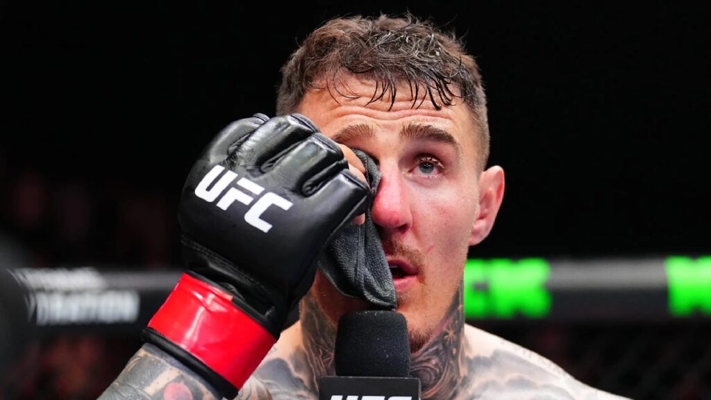 Jon Jones pense que Tom Aspinall a choisit une porte de sortie avec le eye poke