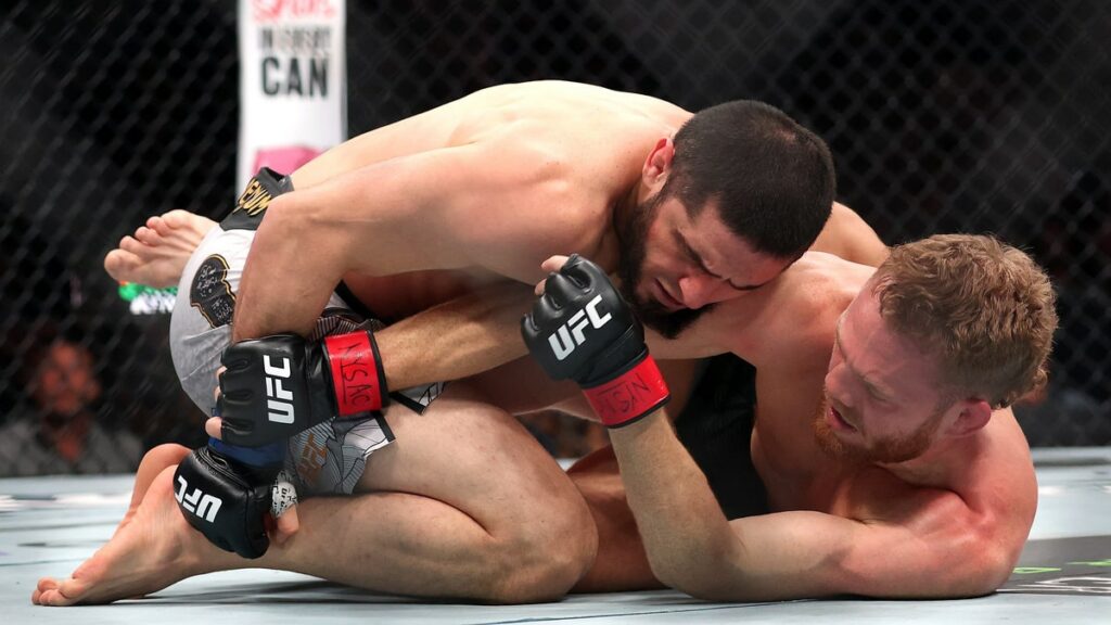 islam-makhachev-double-champion-della-maddalena-ufc-322