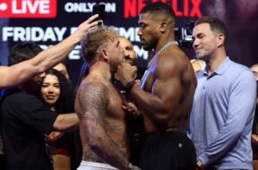 Anthony Joshua et Jake Paul s&rsquo;affrontent dans un face-&agrave;-face bouillant