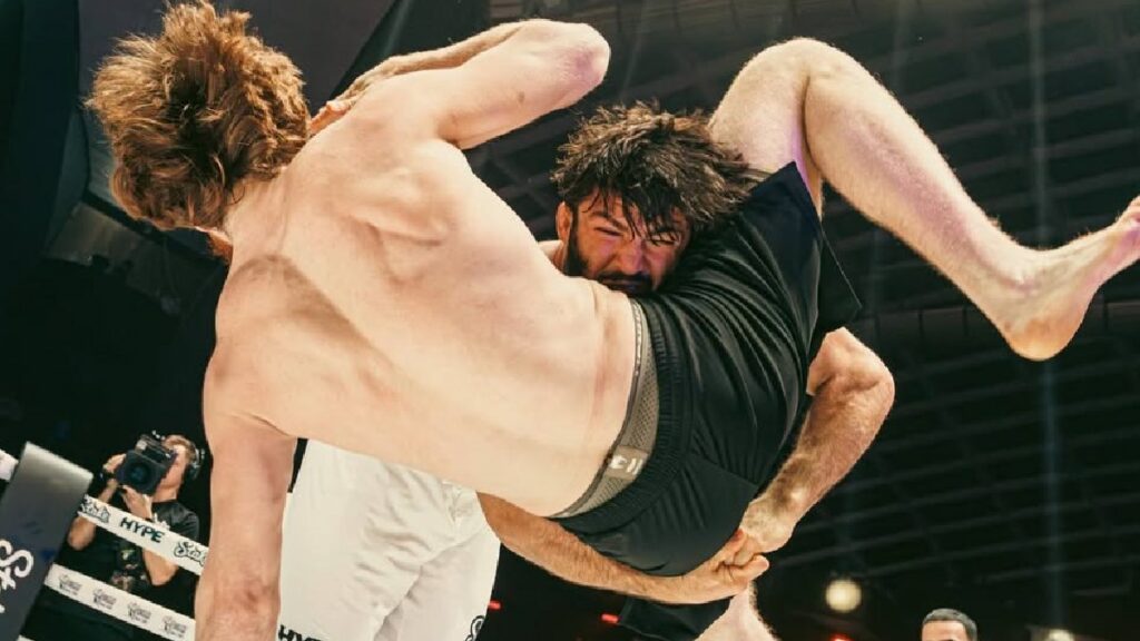 Arman Tsarukyan r&eacute;agit &agrave; son match nul contre Sharaputdin Magomedov