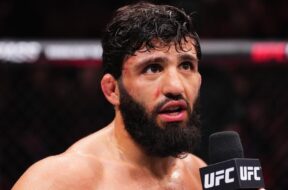 Arman-Tsarukyan-r&eacute;pond-attaque-Ilia-Topuria-ufc-lightweight