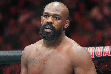 Ce-combattant-de-lUFC-323-pensait-être-la-raison-pour-laquelle-Jon-Jones-était-parti-chez-les-poids-lourds