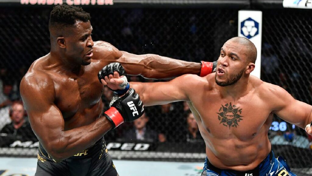 Francis Ngannou revient sur la polémique du doigt dans l'oeil de Ciryl Gane