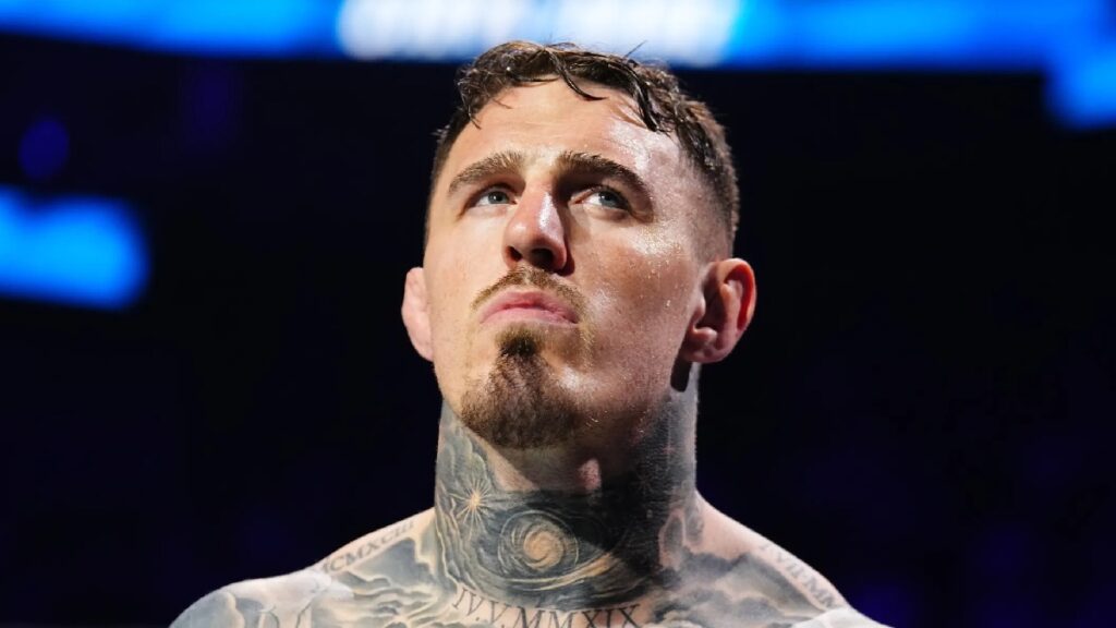 Tom Aspinall tacle Jon Jones et répond à ses moqueries