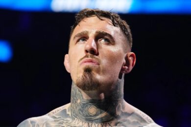 Tom-Aspinall-tacle-Jon-Jones-blessure-oeil-moqueries-ufc