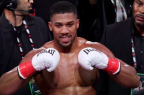anthony-joshua-reaction-victoire-jake-paul-boxe