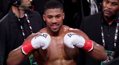 anthony-joshua-reaction-victoire-jake-paul-boxe