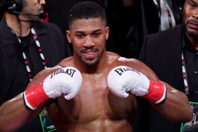 anthony-joshua-reaction-victoire-jake-paul-boxe
