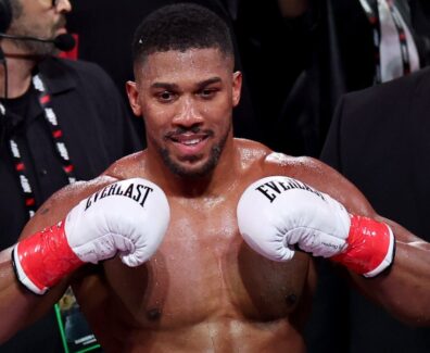 anthony-joshua-reaction-victoire-jake-paul-boxe