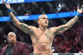 Alex-Pereira-Poids-Lourds-Champion-Jamahal-Hill