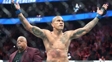 Alex-Pereira-Poids-Lourds-Champion-Jamahal-Hill