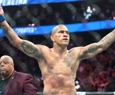 Alex-Pereira-Poids-Lourds-Champion-Jamahal-Hill