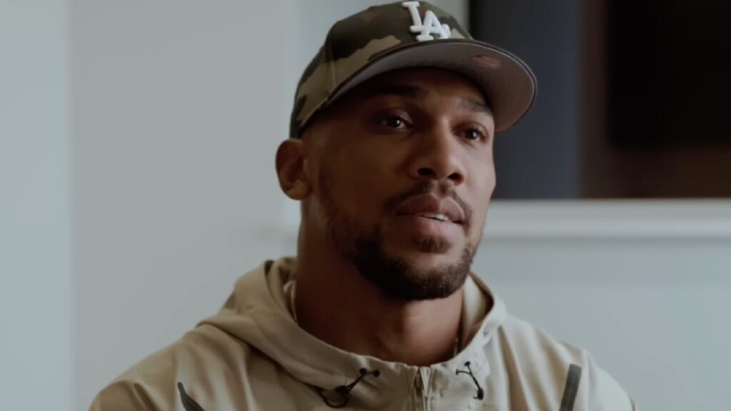 Anthony Joshua s’exprime pour la première fois en vidéo après le drame qui a coûté la vie à deux proches