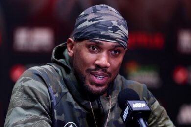 Anthony-Joshua-retraite-boxe-accident-Nigeria