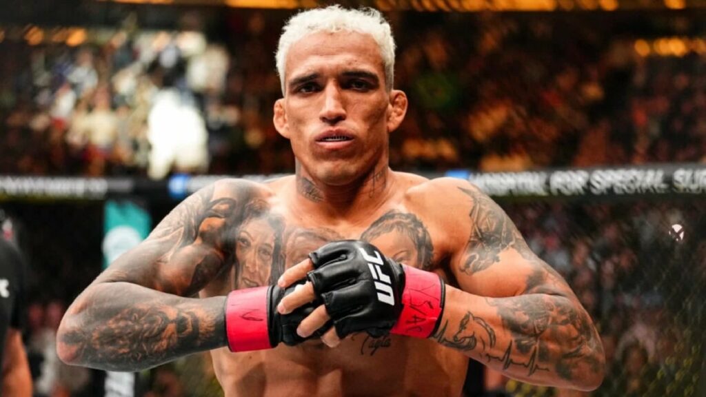 Charles Oliveira se prépare à affronter le rituel des dix dernières secondes de Max Holloway à l’UFC 326
