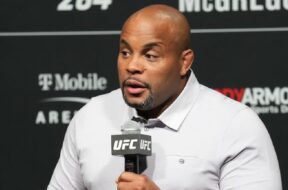 Daniel-Cormier-attaque-cat&eacute;gorie-lourds-l&eacute;ger-niveau-faible-ufc