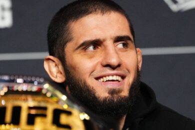 Islam-Makhachev-Sport-Lutte-Basket