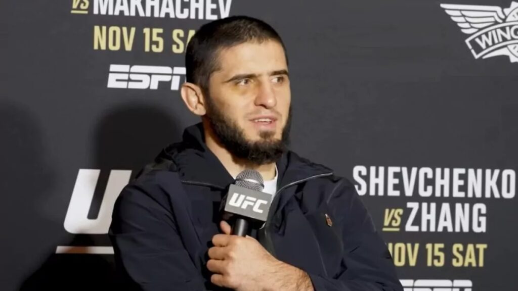 Islam Makhachev pose ses condition pour un combat face &agrave; Ilia Topuria