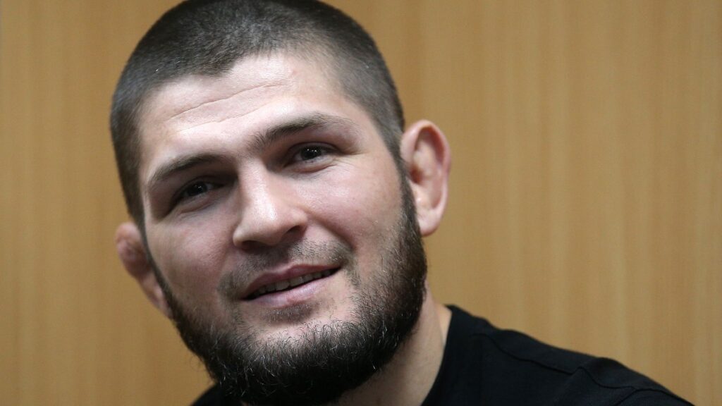 Khabib Nurmagomedov r&eacute;v&egrave;le les raisons de l&rsquo;animosit&eacute; entre Umar Nurmagomedov et Petr Yan.