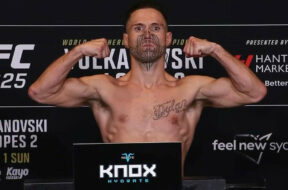 aaron-tau-pes&eacute;e-rat&eacute;e-ufc-mma