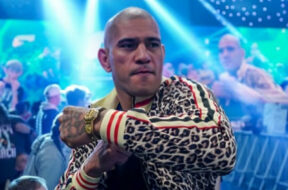 alex-pereira-surprise-pere