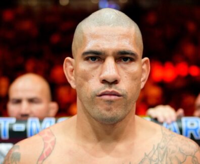 Alex-Pereira-tease-mont&eacute;e-poids-lourd-message-r&eacute;seaux-ufc-mma