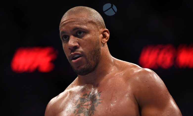 Ciryl-Gane-dans-le-viseur-de-Cortes-Acosta