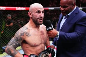 Daniel-Cormier-Alexander-Volkanovski-Plus-grand-de-tout-les-temps