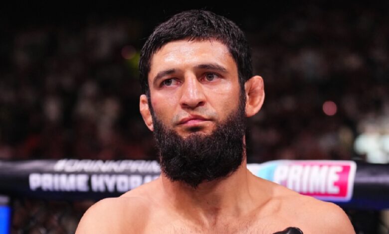 Daniel-Cormier-s&rsquo;interroge-poids-Khamzat-Chimaev