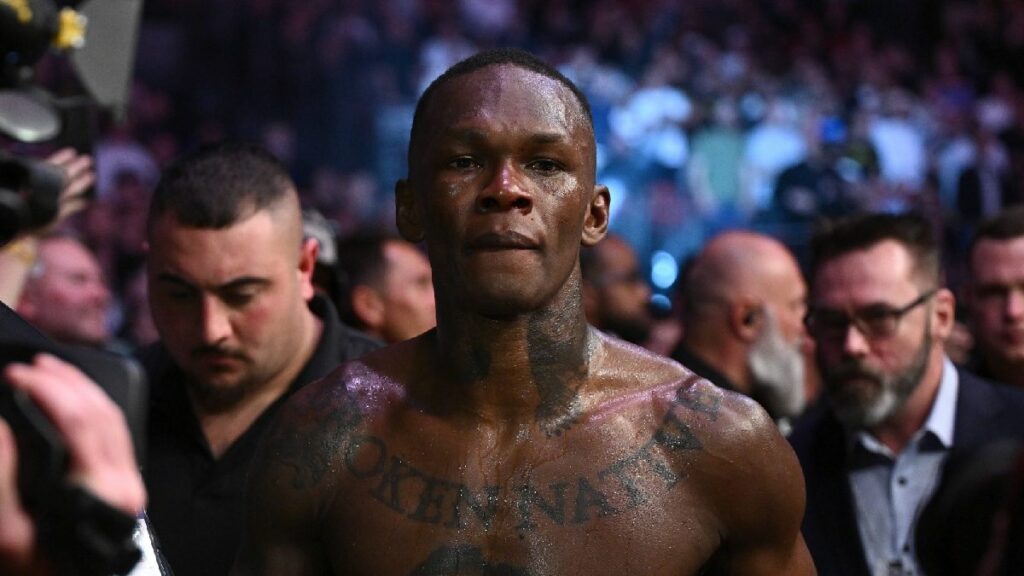 Israel Adesanya pense &agrave; la fin de sa carri&egrave;re