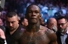 Israel-Adesanya-r&eacute;flexion-retraite-date-fin-carri&egrave;re-ufc