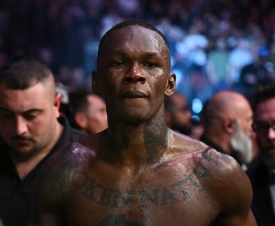 Israel-Adesanya-r&eacute;flexion-retraite-date-fin-carri&egrave;re-ufc