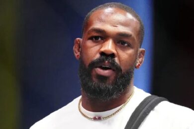 Jon-Jones-avenir-compliqu&eacute;-arthrite